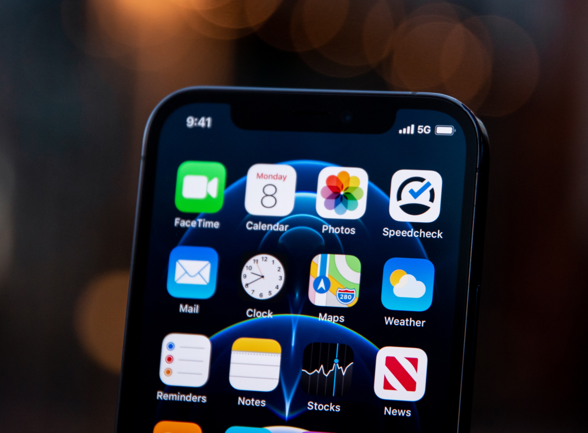 新河苹果手机维修分享为什么 iPhone 12 在冬季会自动关机 